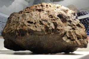Saan nagmula ang Chelyabinsk meteorite at bakit imposibleng makita ito Chelyabinsk meteorite conspiracy theory
