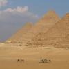 Este asombroso triángulo egipcio